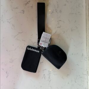 NWT LULULEMON dual pouch wristlet black / rare black lululemon wristlet